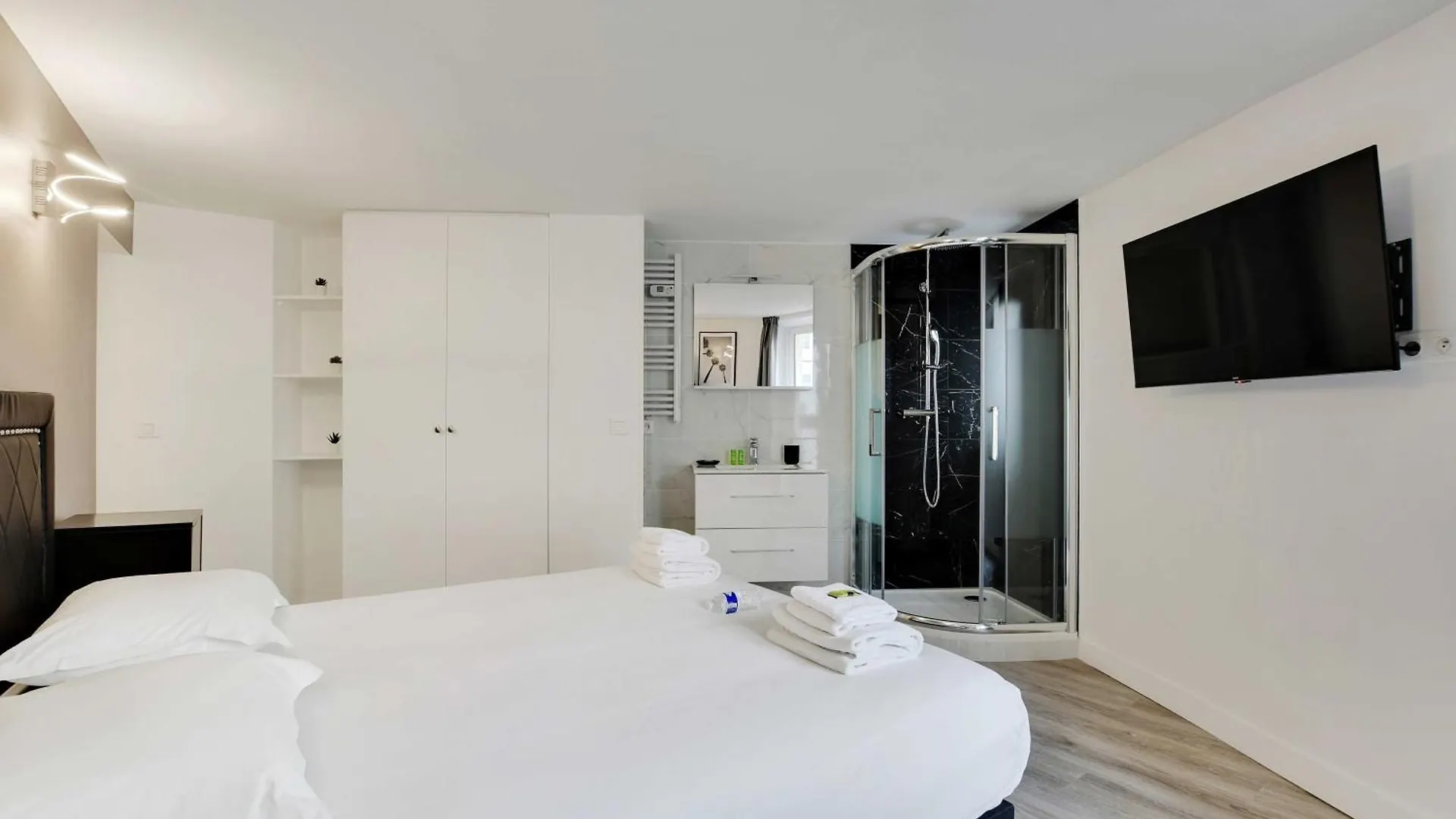 Apartment In The Heart Of Opera Paris