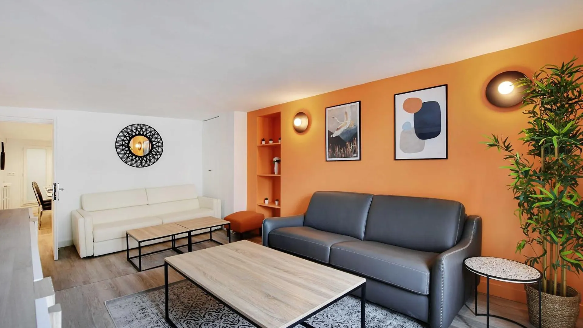 In The Heart Of Opera Apartment